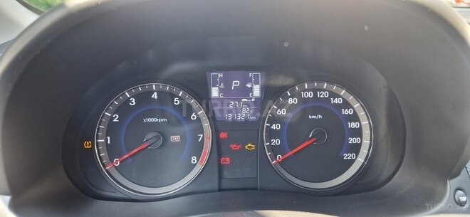 Hyundai Accent 2015, 131,000 km - 1.4 л - Bakı