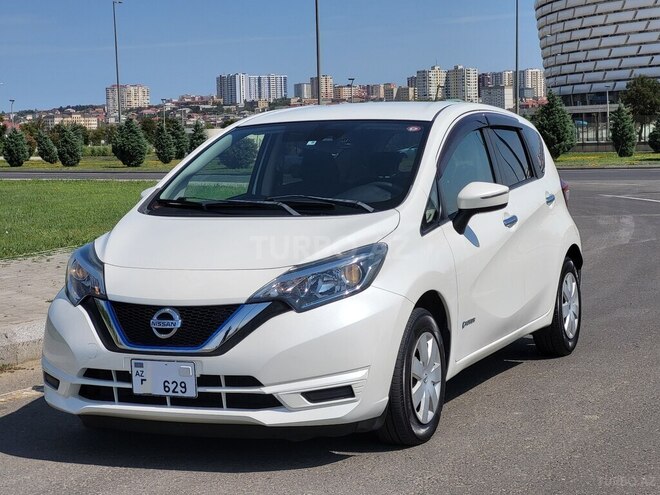 Nissan Note-2
