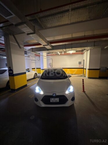 Toyota Aqua 2016, 176,000 km - 1.5 l - Bakı