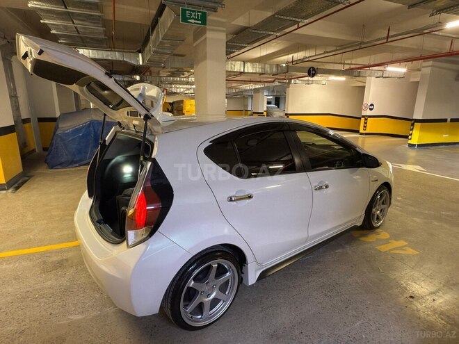 Toyota Aqua 2016, 176,000 km - 1.5 l - Bakı