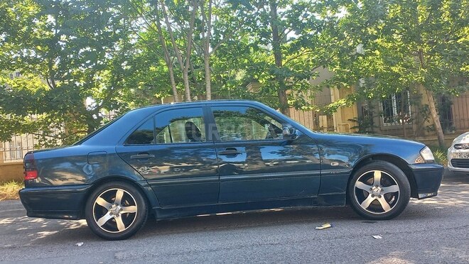 Mercedes C 180 1999, 350,000 km - 1.8 l - Bakı