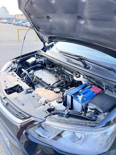 Chevrolet Aveo-5