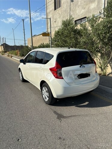 Nissan Note-7