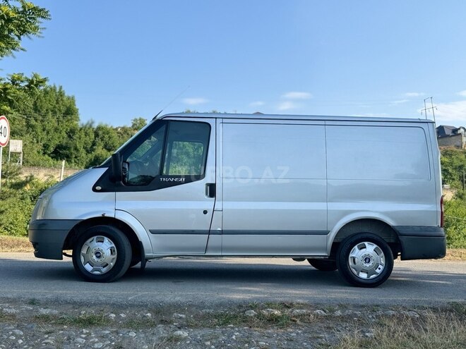 Ford Transit 2010, 294,000 km - 2.2 l - Quba