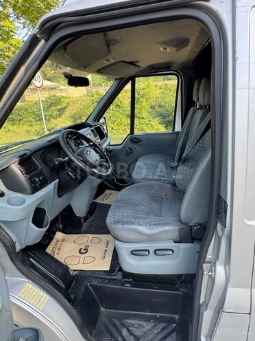 Ford Transit 2010, 294,000 km - 2.2 l - Quba