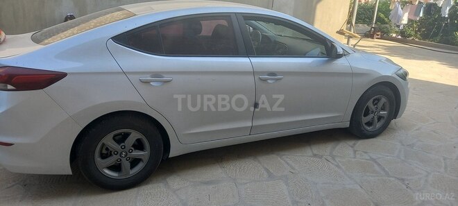 Hyundai Avante 2016, 163,400 km - 1.6 l - Bakı