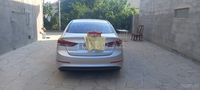 Hyundai Avante 2016, 163,400 km - 1.6 l - Bakı