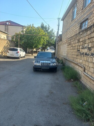 Mercedes E 200 d 1992, 525,000 km - 2.0 l - Bakı
