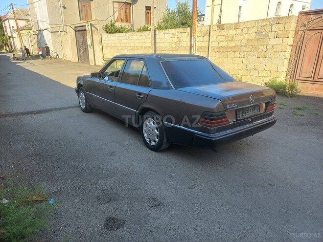 Mercedes E 200 d 1992, 525,000 km - 2.0 l - Bakı