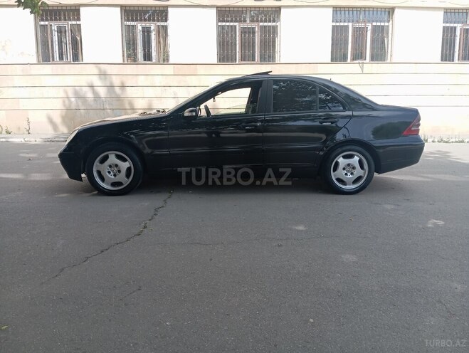 Mercedes C 220 d 2002, 420,000 km - 2.2 л - Bakı