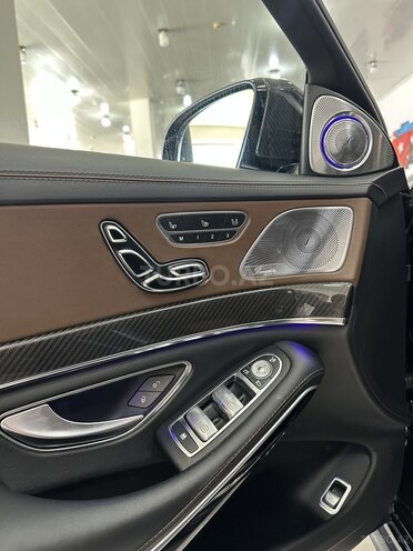Mercedes S 63 AMG 4MATIC-30