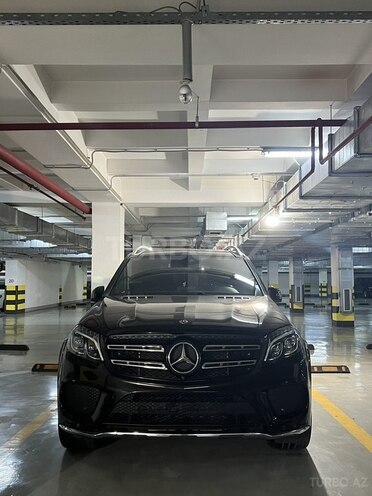 Mercedes GLS 400 4MATIC-1