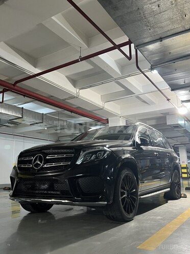 Mercedes GLS 400 4MATIC-2