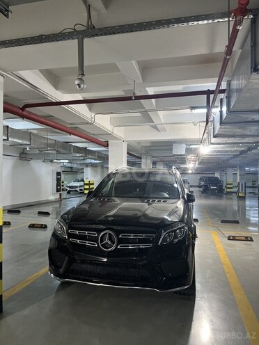 Mercedes GLS 400 4MATIC-4