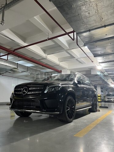 Mercedes GLS 400 4MATIC-3