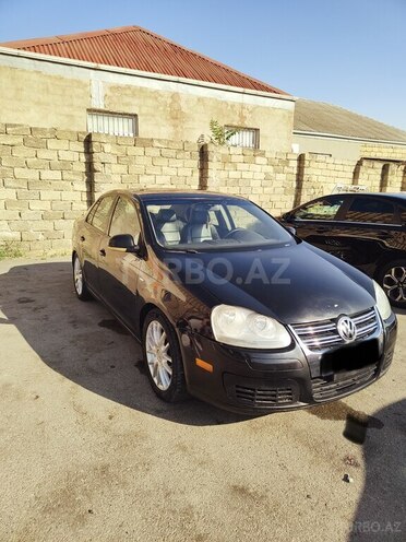 Volkswagen Jetta-1