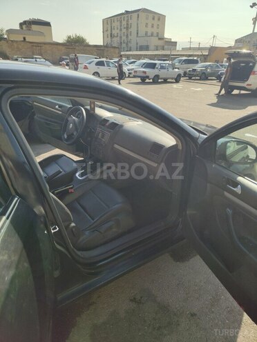 Volkswagen Jetta-12