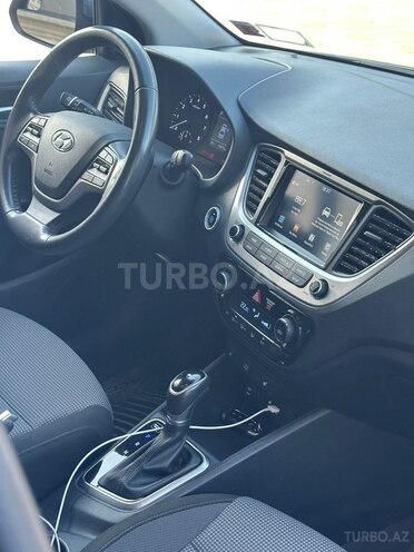Hyundai Accent 2018, 160,000 km - 1.6 l - Bakı