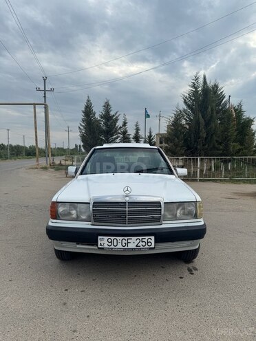Mercedes 190 1992, 450,000 km - 2.0 l - Saatlı