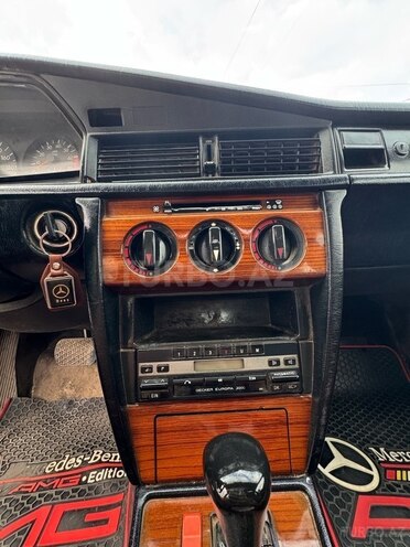Mercedes 190 1992, 450,000 km - 2.0 l - Saatlı