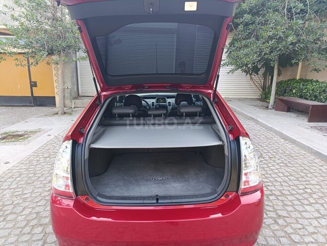 Toyota Prius-8