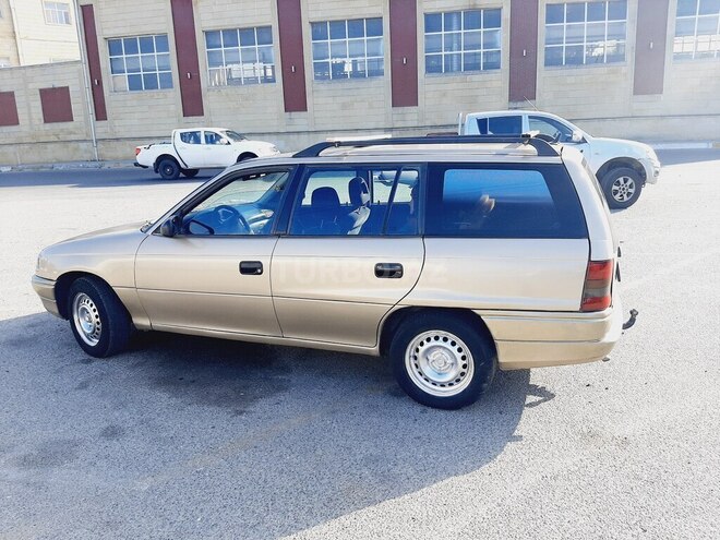 Opel Astra 1997, 400,150 km - 1.6 l - Bakı