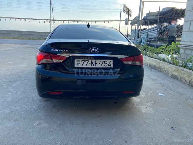 Hyundai Sonata-2