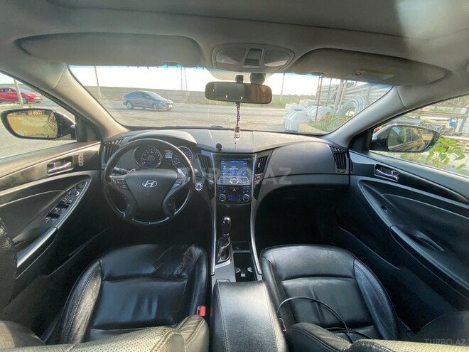 Hyundai Sonata-5