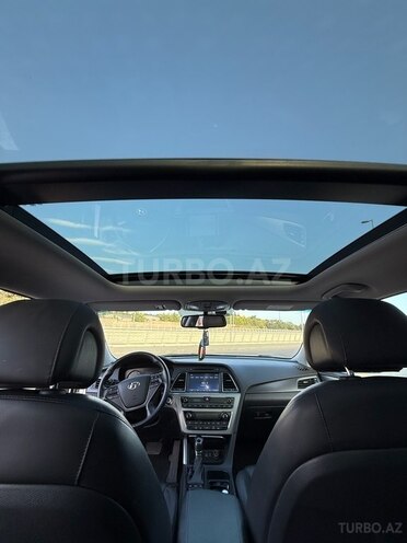 Hyundai Sonata-11