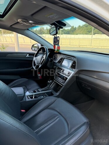 Hyundai Sonata-13