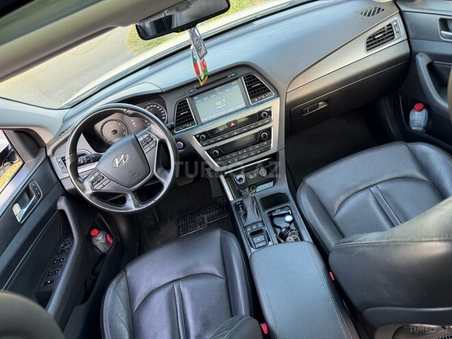 Hyundai Sonata-17