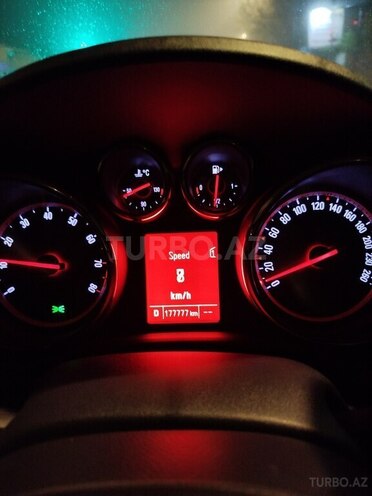 Opel Astra 2011, 18,000 km - 1.4 l - Qusar