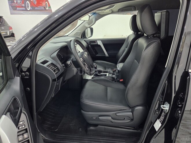 Toyota Land Cruiser Prado-8