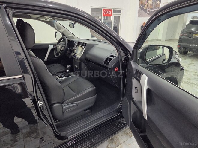 Toyota Land Cruiser Prado-15