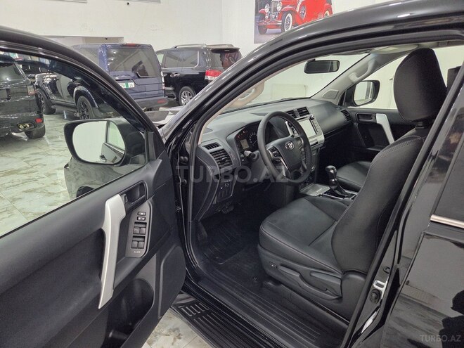 Toyota Land Cruiser Prado-9