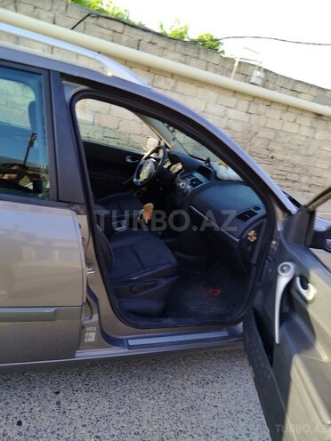 Renault Megane-9