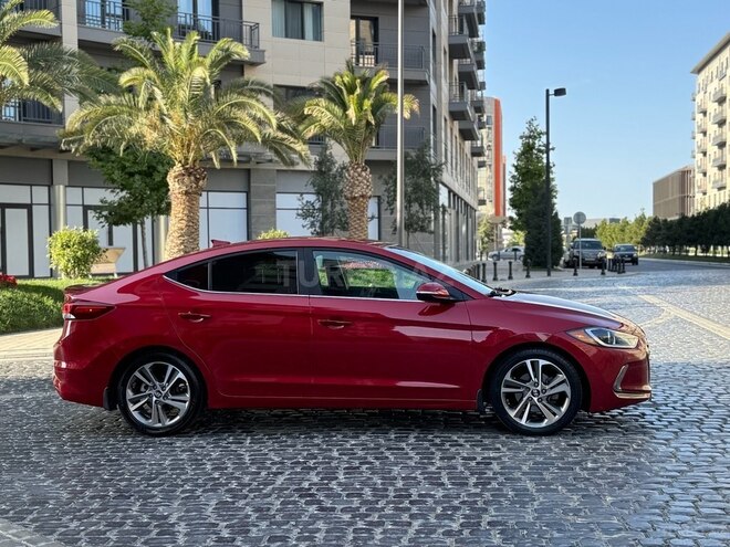 Hyundai Elantra 2018, 157,716 km - 2.0 л - Bakı