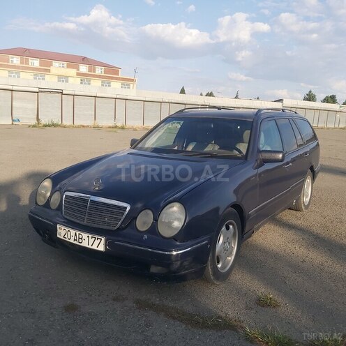 Mercedes E 240 1999, 190,000 km - 2.4 l - Gəncə