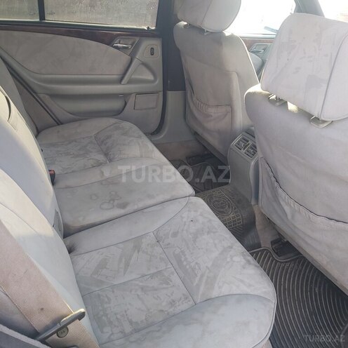 Mercedes E 240 1999, 190,000 km - 2.4 l - Gəncə