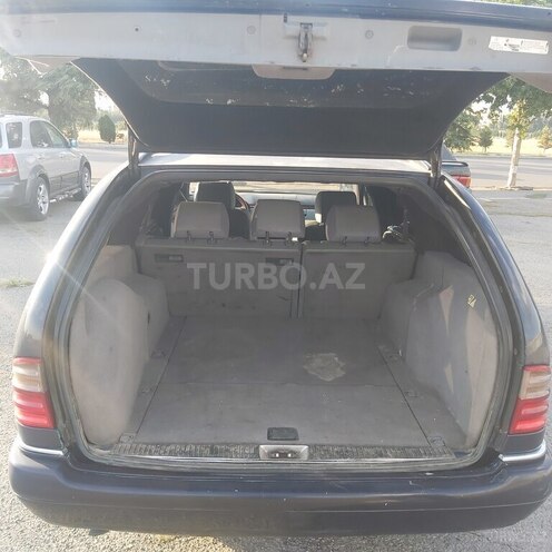Mercedes E 240 1999, 190,000 km - 2.4 l - Gəncə