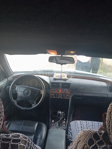 Mercedes C 200 1995, 630,000 km - 2.0 l - Tovuz