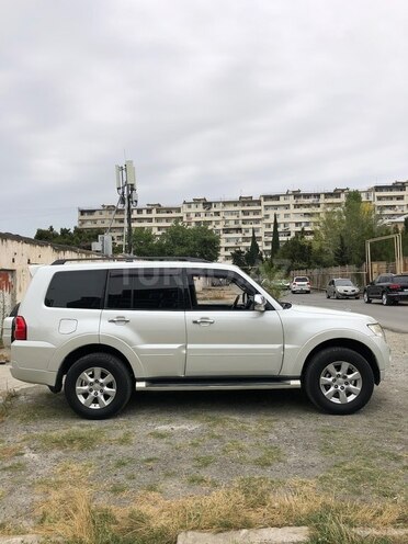 Mitsubishi Pajero 2008, 191,000 km - 3.0 l - Bakı