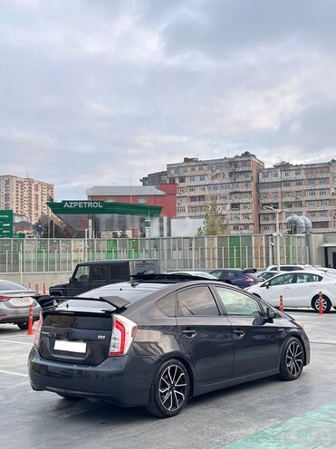Toyota Prius-6