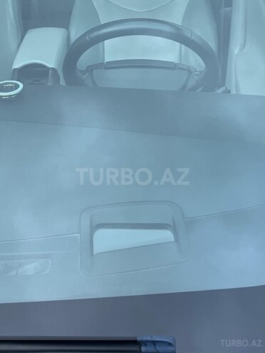 Toyota Prius-13