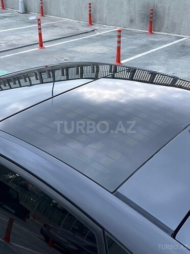 Toyota Prius-12