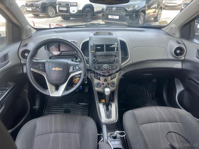Chevrolet Aveo-8