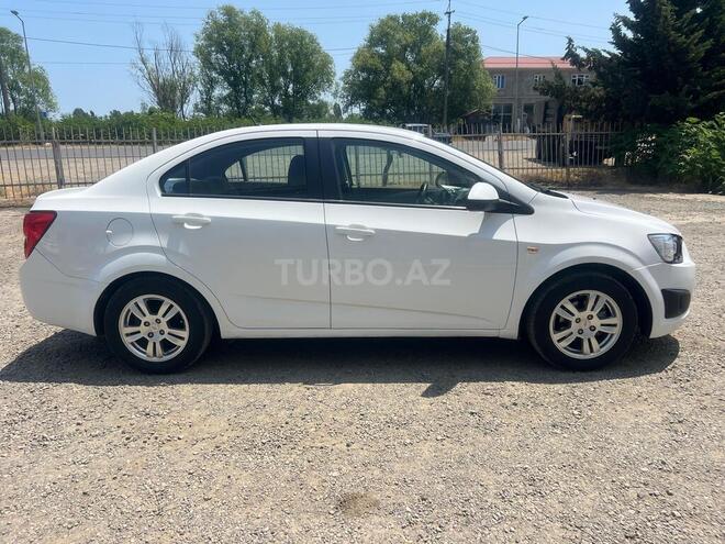 Chevrolet Aveo-17