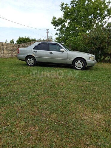 Mercedes C 180 1994, 260,000 km - 1.8 л - Astara