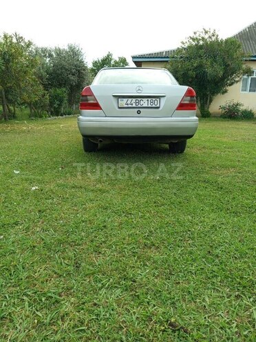 Mercedes C 180 1994, 260,000 km - 1.8 л - Astara