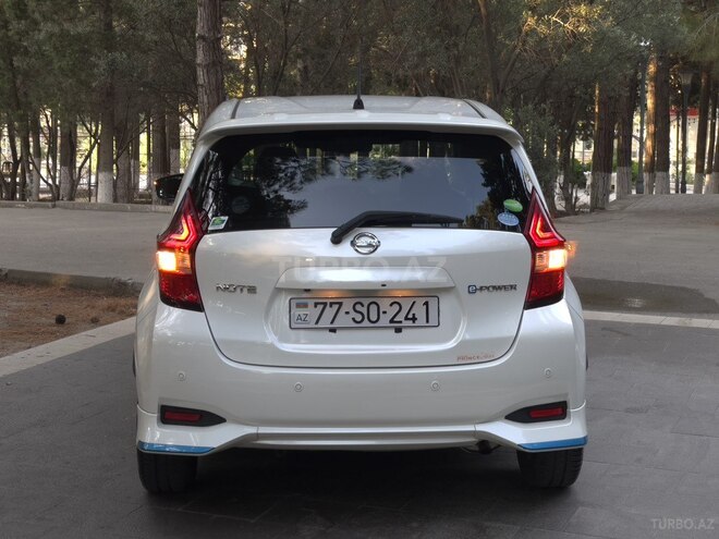 Nissan Note-8